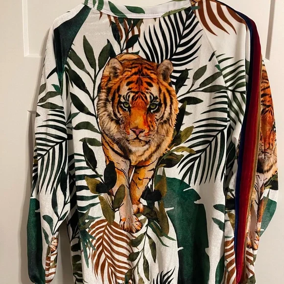 COPY - Aviator nation. Tiger Velvet sweatshirt. Never worn. - Picture 10 of 16